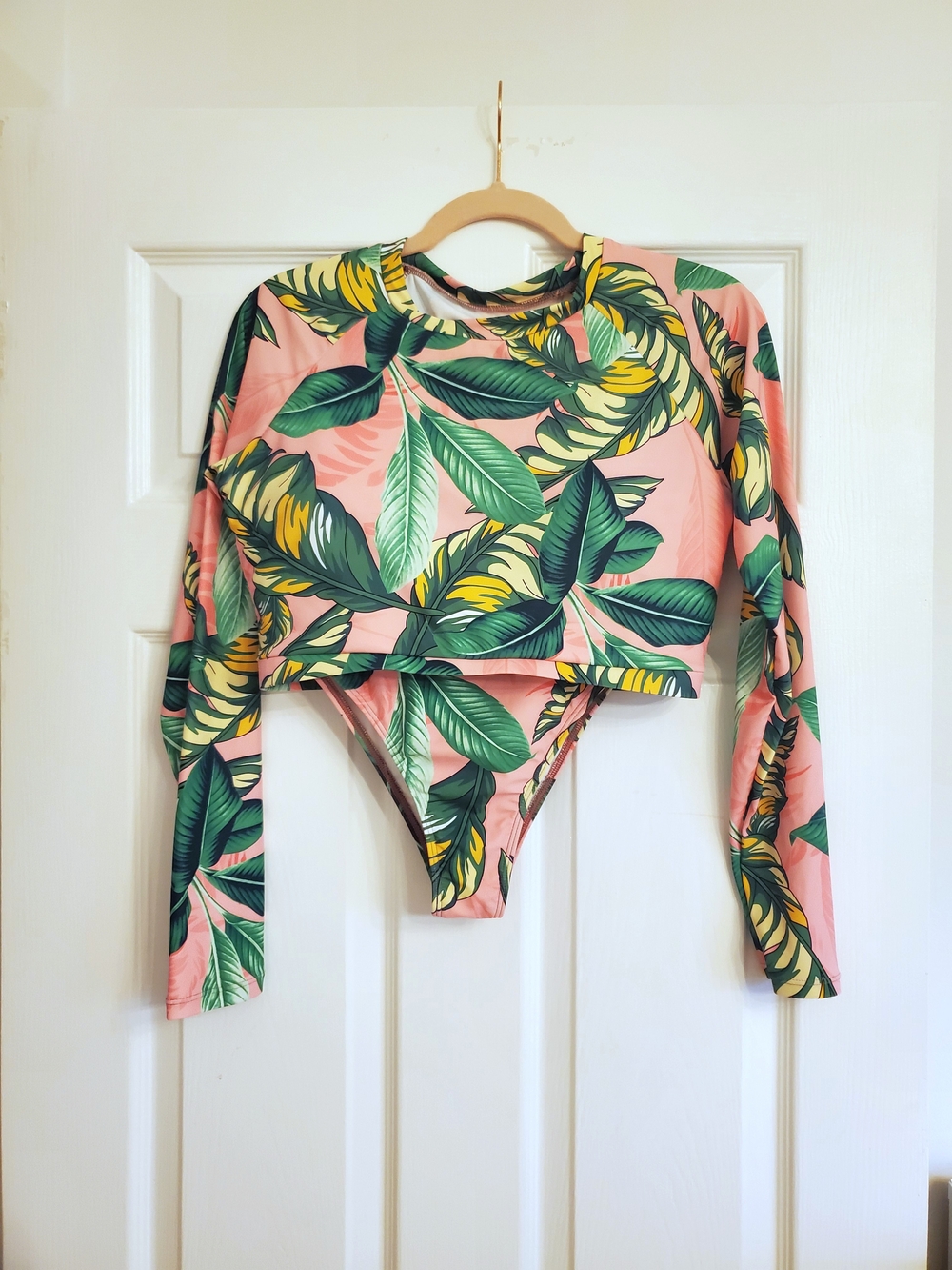 Long-Sleeve Tropical Leaf Bikini Set in Pink